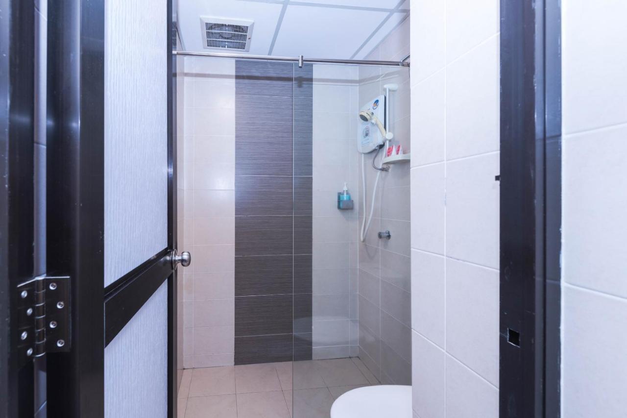 Oyo 89421 Pp Island Hotel George Town Zewnętrze zdjęcie